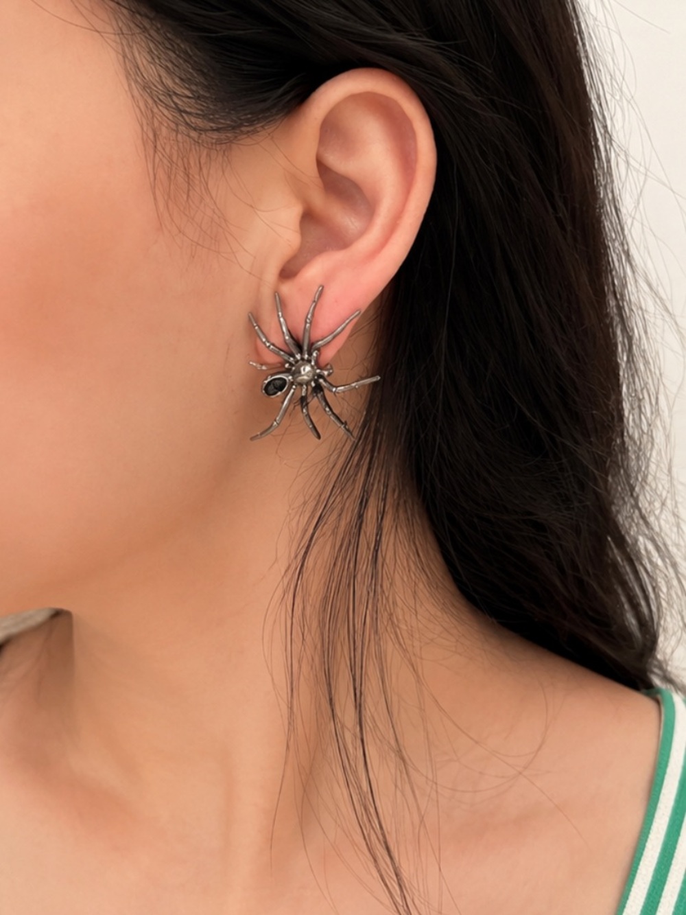 Heaven by Marc Jacob’s unique Silver Spider Stud Earrings - Women's Jewelry - Picture 3 of 8